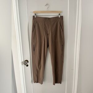 Athleta Women’s Taupe Brown Pants – Size 8